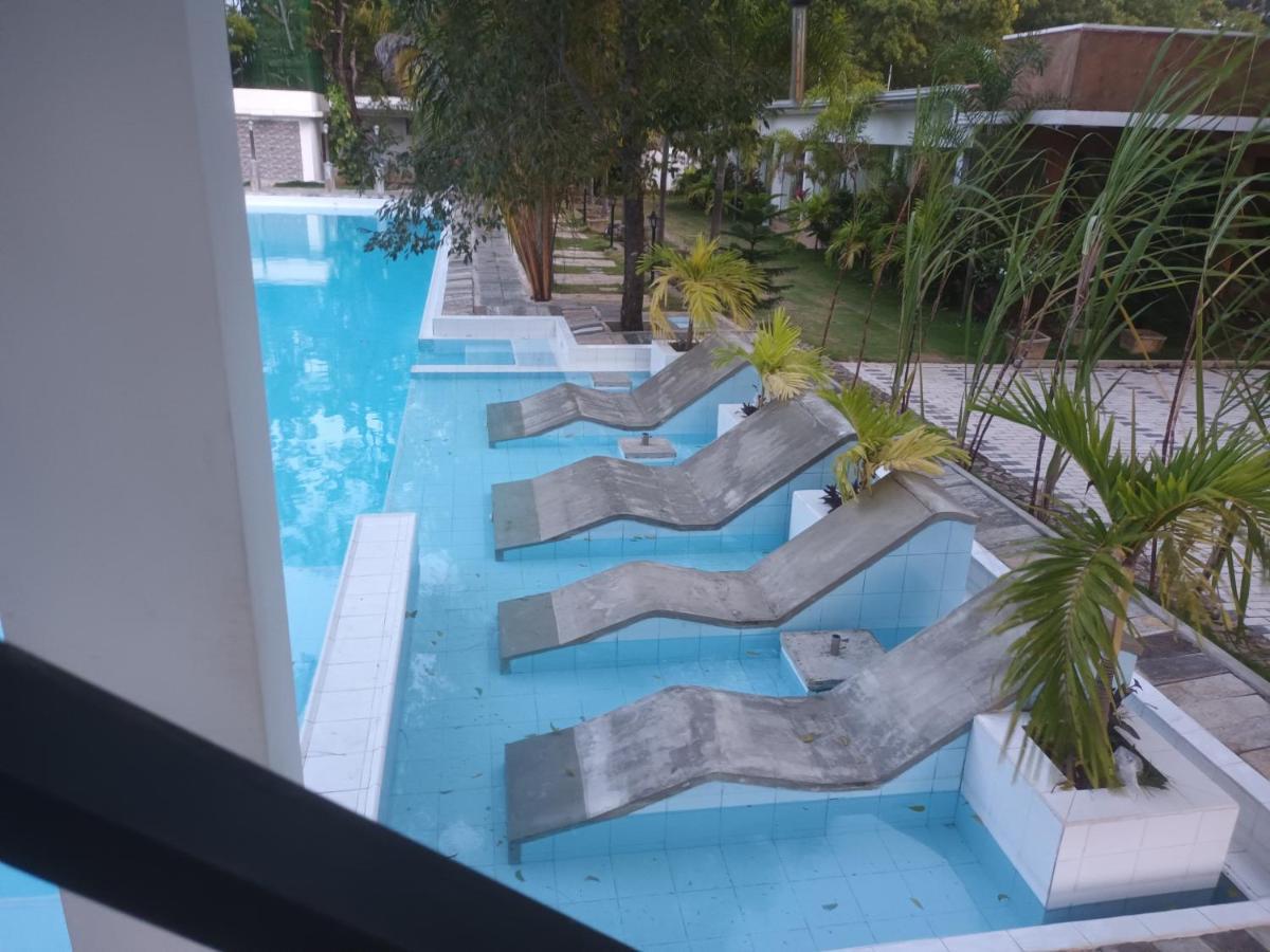 Lucky Beach Resort ตรินโคมาลี ภายนอก รูปภาพ