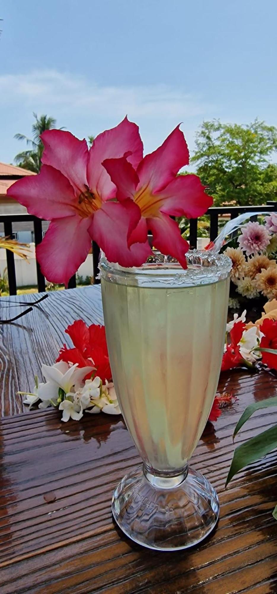 Lucky Beach Resort ตรินโคมาลี ภายนอก รูปภาพ