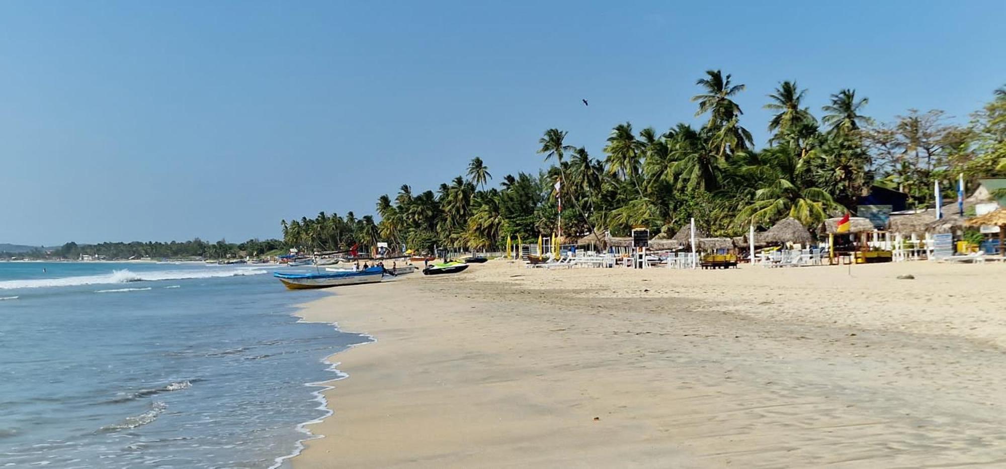 Lucky Beach Resort ตรินโคมาลี ภายนอก รูปภาพ