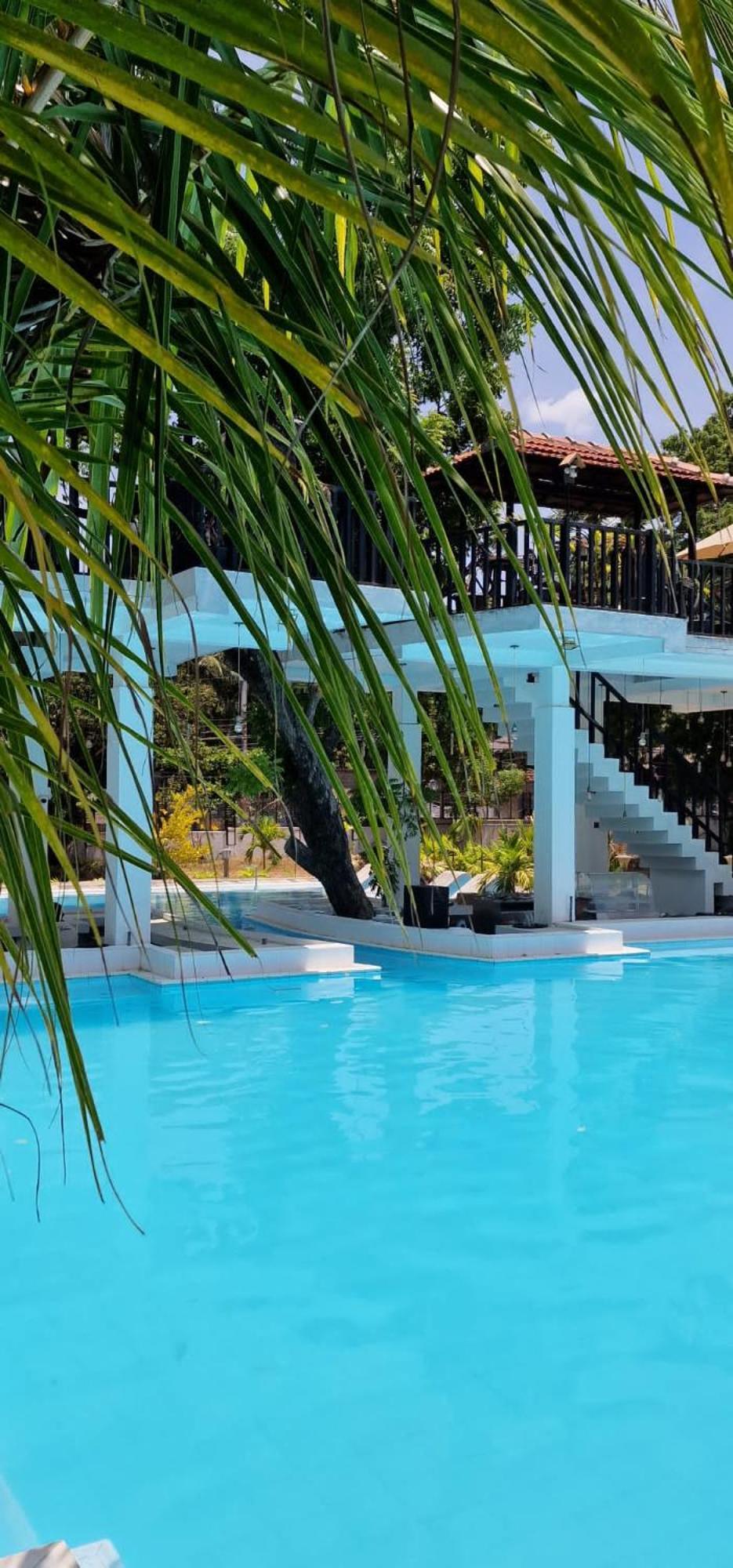 Lucky Beach Resort ตรินโคมาลี ภายนอก รูปภาพ